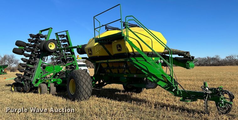 image for item DH1778 2014 John Deere 1890  air seeder