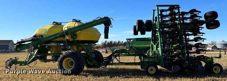 image for item DH1778 2014 John Deere 1890  air seeder