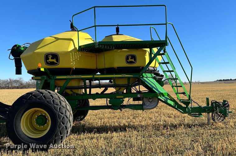 image for item DH1778 2014 John Deere 1890  air seeder