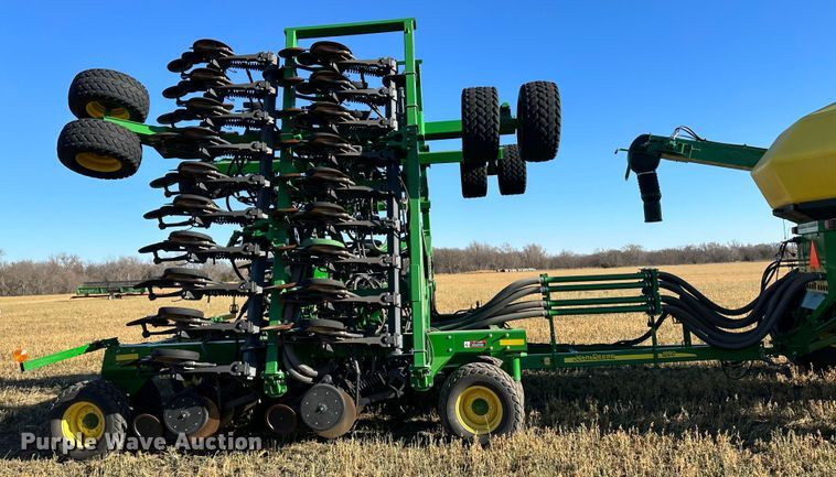 image for item DH1778 2014 John Deere 1890  air seeder