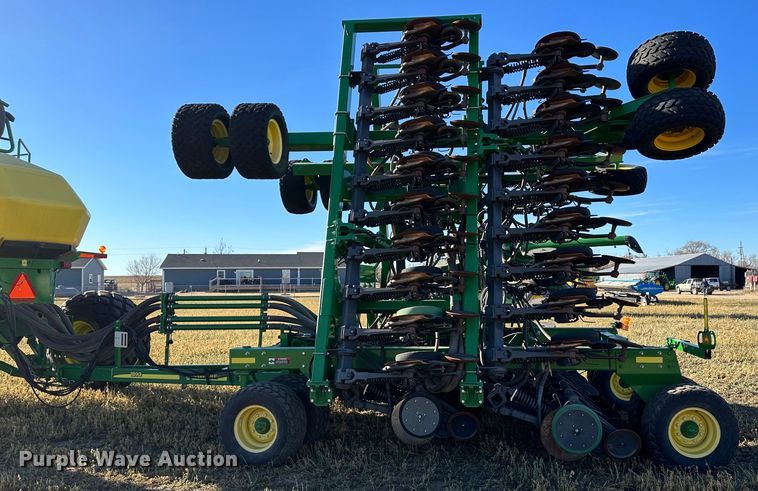 image for item DH1778 2014 John Deere 1890  air seeder