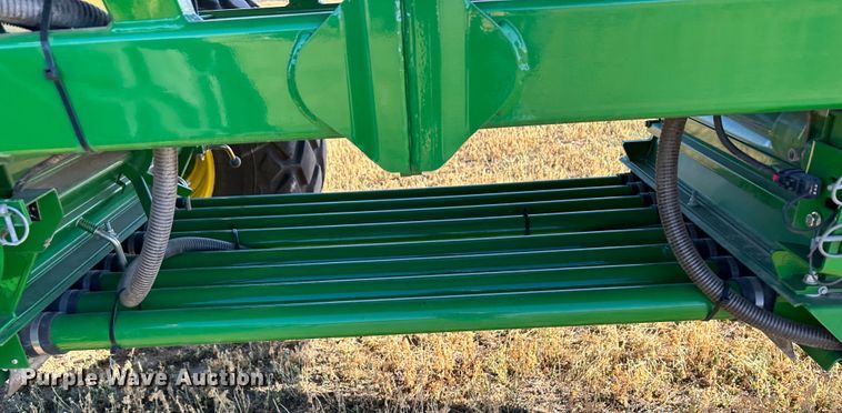 image for item DH1778 2014 John Deere 1890  air seeder