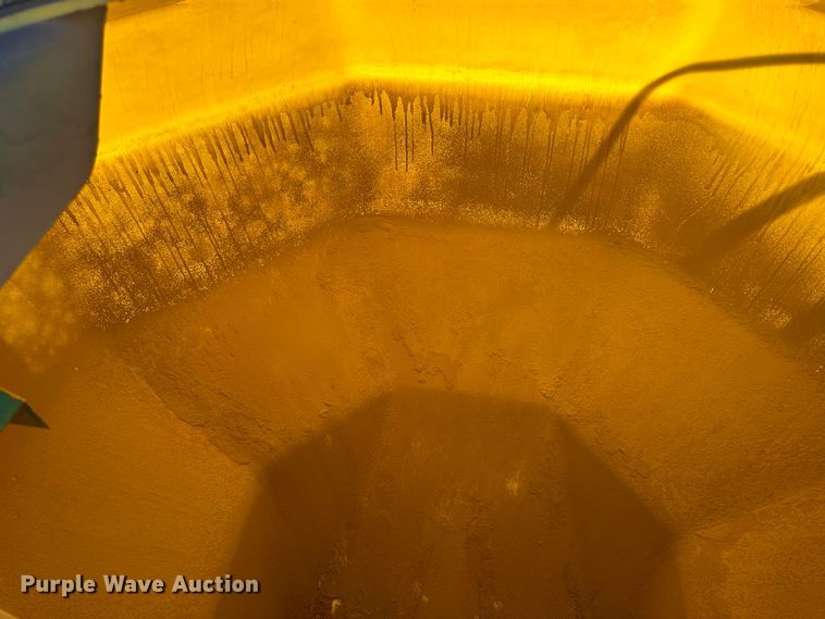 image for item DH1778 2014 John Deere 1890  air seeder