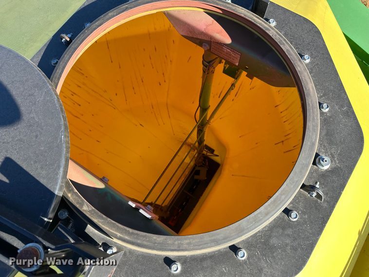 image for item DH1778 2014 John Deere 1890  air seeder