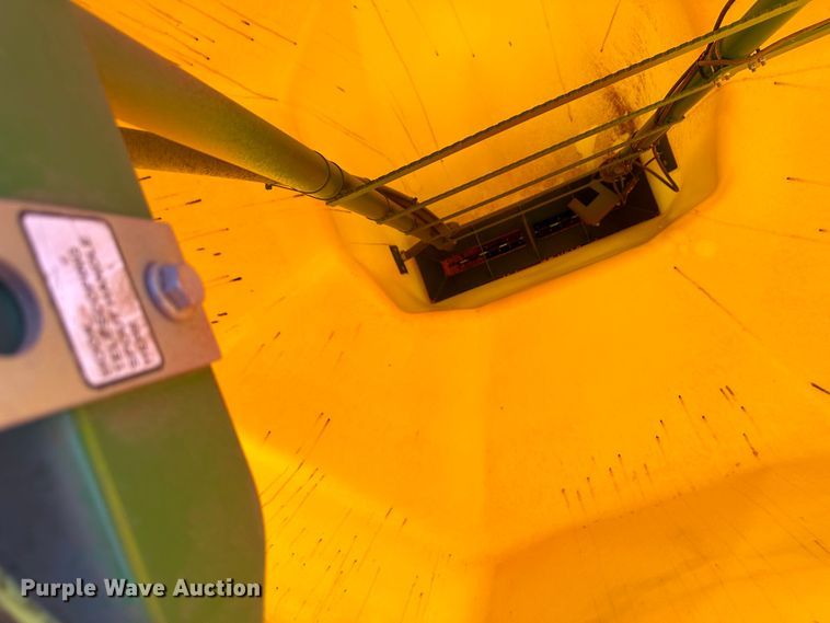 image for item DH1778 2014 John Deere 1890  air seeder