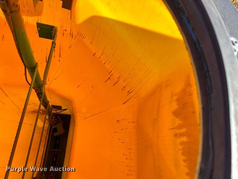 image for item DH1778 2014 John Deere 1890  air seeder