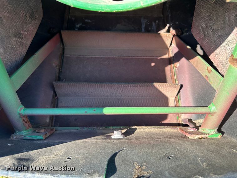 image for item DH1778 2014 John Deere 1890  air seeder