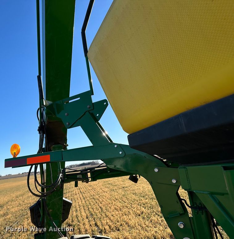 image for item DH1778 2014 John Deere 1890  air seeder