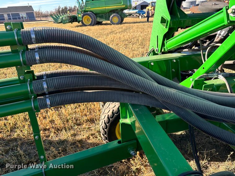 image for item DH1778 2014 John Deere 1890  air seeder