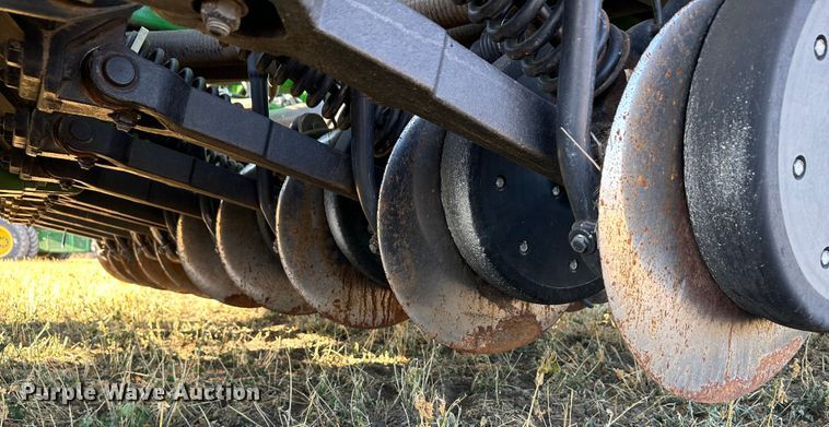 image for item DH1778 2014 John Deere 1890  air seeder