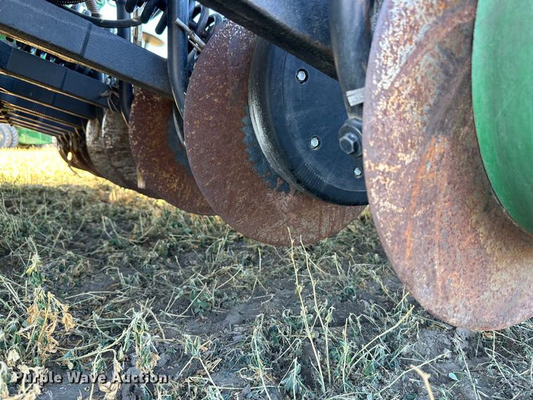 image for item DH1778 2014 John Deere 1890  air seeder