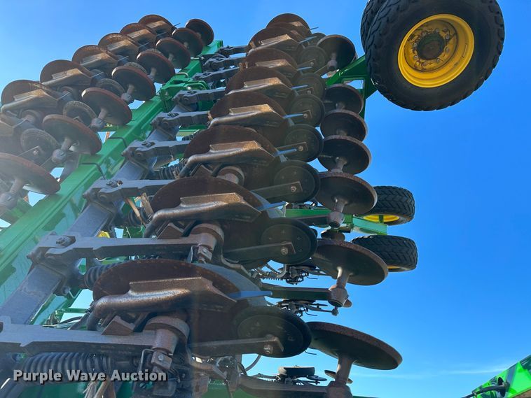 image for item DH1778 2014 John Deere 1890  air seeder