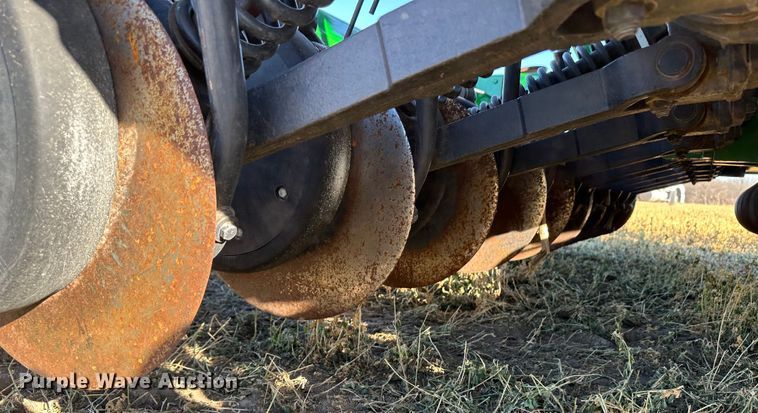 image for item DH1778 2014 John Deere 1890  air seeder