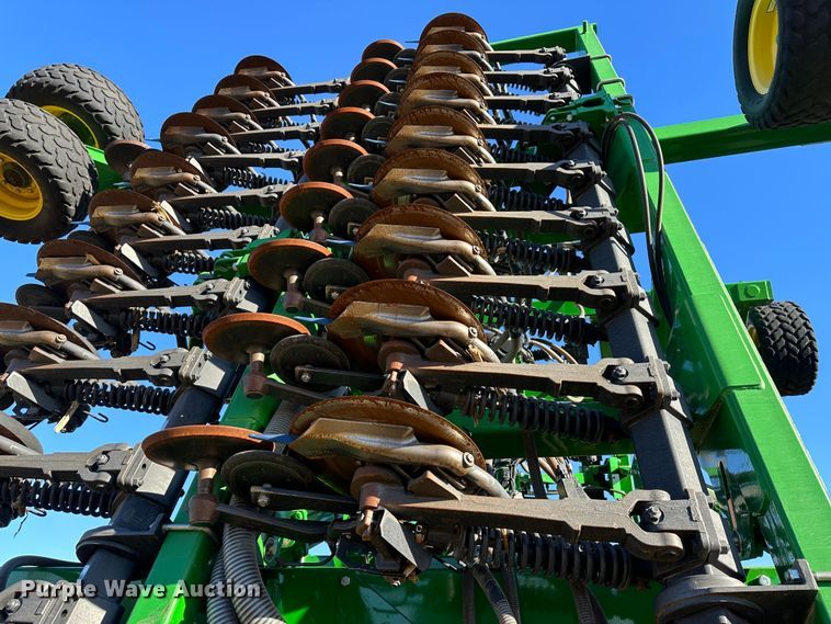 image for item DH1778 2014 John Deere 1890  air seeder