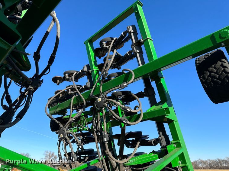 image for item DH1778 2014 John Deere 1890  air seeder