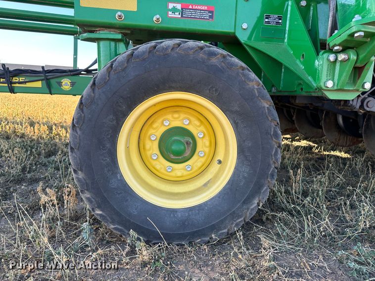 image for item DH1778 2014 John Deere 1890  air seeder