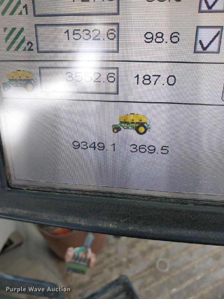 image for item DH1778 2014 John Deere 1890  air seeder