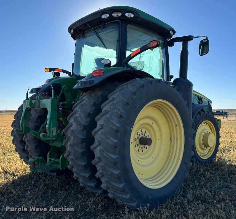image for item DH1779 2011 John Deere 8285R  MFWD tractor