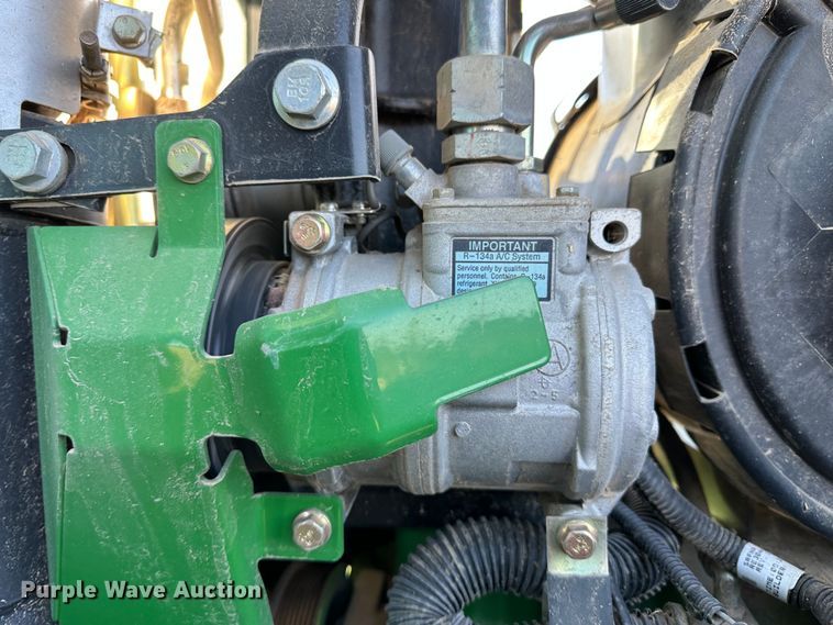 image for item DH1779 2011 John Deere 8285R  MFWD tractor