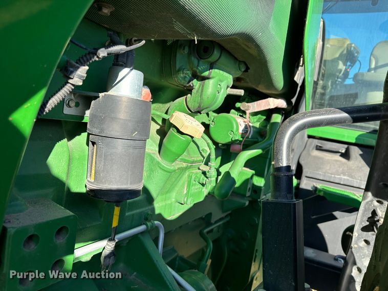 image for item DH1779 2011 John Deere 8285R  MFWD tractor