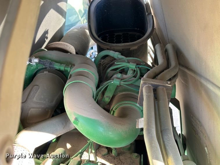 image for item DH1779 2011 John Deere 8285R  MFWD tractor