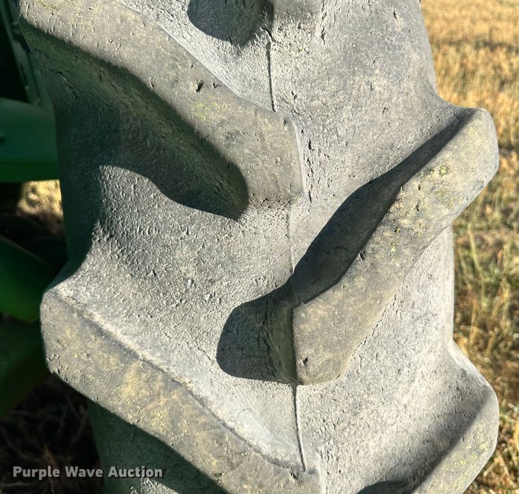 image for item DH1779 2011 John Deere 8285R  MFWD tractor