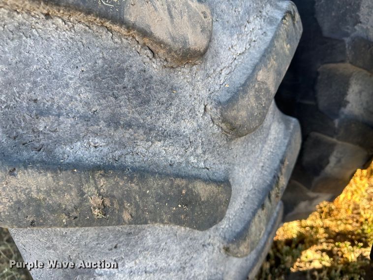 image for item DH1779 2011 John Deere 8285R  MFWD tractor