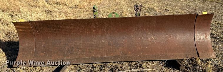 image for item DH1788 John Deere  10'W dozer blade