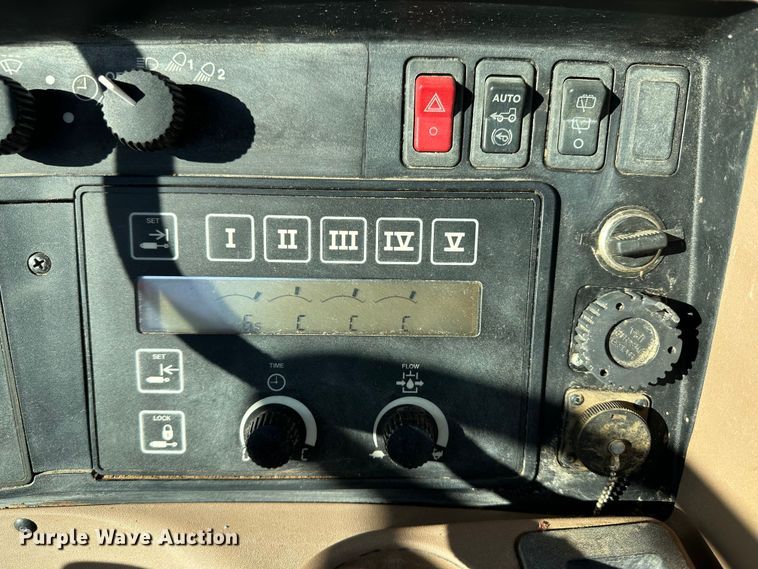 image for item DH1791 2005 John Deere 8420  MFWD tractor