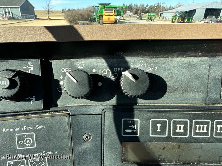 image for item DH1791 2005 John Deere 8420  MFWD tractor