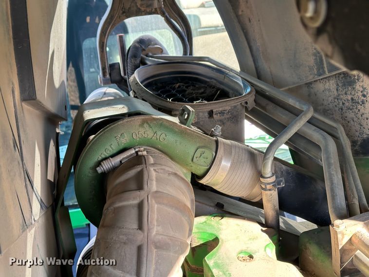 image for item DH1791 2005 John Deere 8420  MFWD tractor