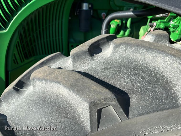 image for item DH1791 2005 John Deere 8420  MFWD tractor