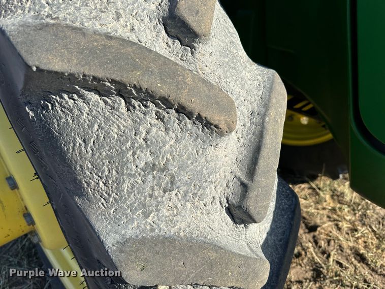 image for item DH1791 2005 John Deere 8420  MFWD tractor