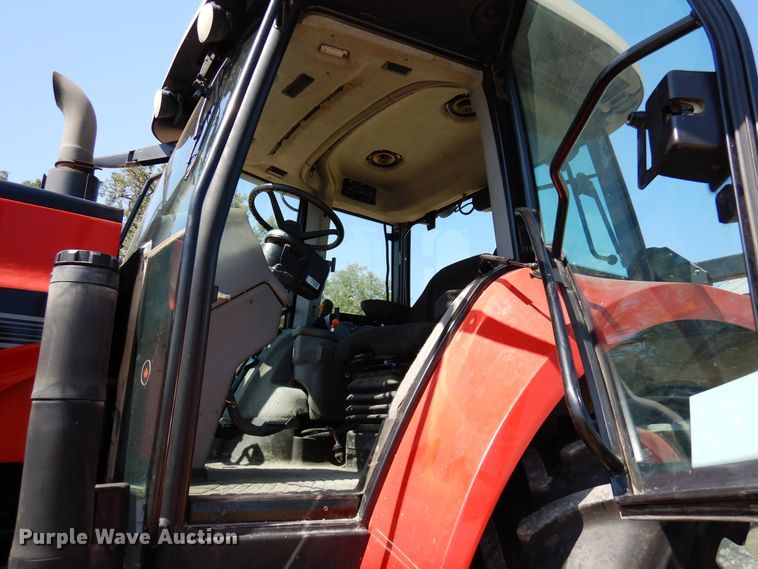 image for item DJ0817 2012 Versatile 305  MFWD tractor