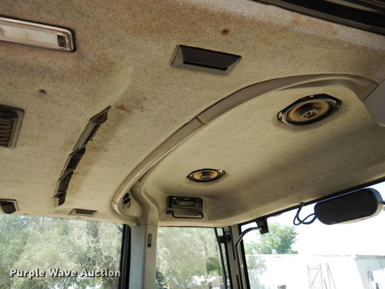 image for item DJ0817 2012 Versatile 305  MFWD tractor