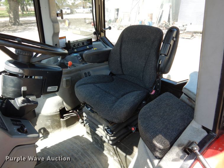 image for item DJ0817 2012 Versatile 305  MFWD tractor