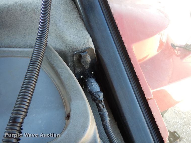 image for item DJ0817 2012 Versatile 305  MFWD tractor