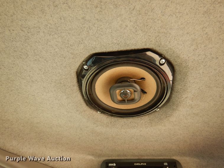 image for item DJ0817 2012 Versatile 305  MFWD tractor