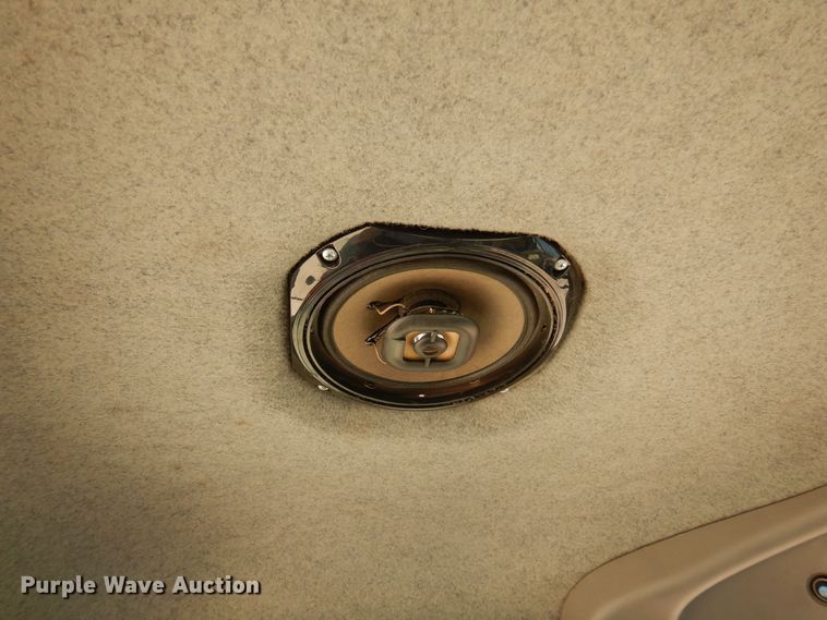 image for item DJ0817 2012 Versatile 305  MFWD tractor