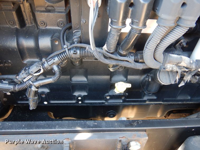 image for item DJ0817 2012 Versatile 305  MFWD tractor