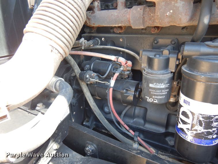 image for item DJ0817 2012 Versatile 305  MFWD tractor