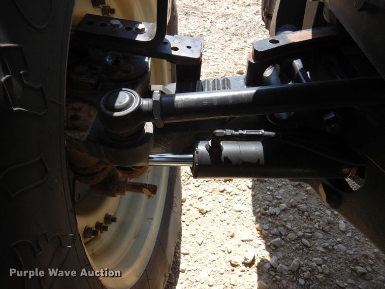 image for item DJ0817 2012 Versatile 305  MFWD tractor