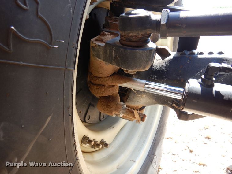 image for item DJ0817 2012 Versatile 305  MFWD tractor