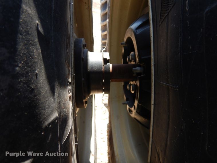 image for item DJ0817 2012 Versatile 305  MFWD tractor