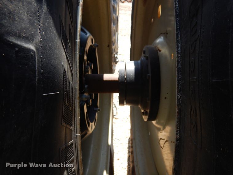 image for item DJ0817 2012 Versatile 305  MFWD tractor