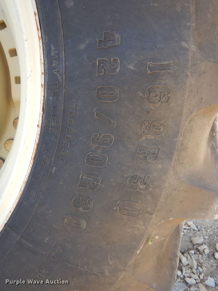 image for item DJ0817 2012 Versatile 305  MFWD tractor