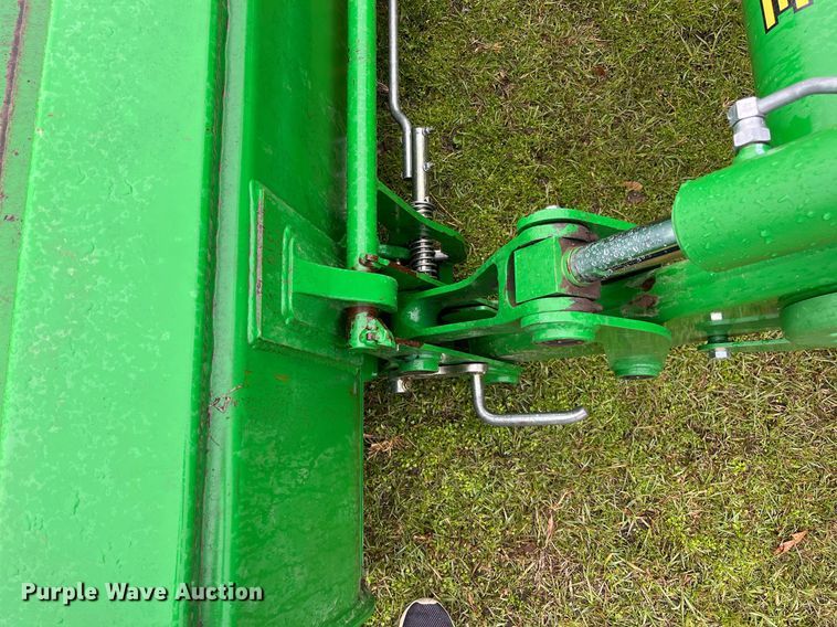 image for item DK0391 2013 John Deere 6125M  MFWD tractor