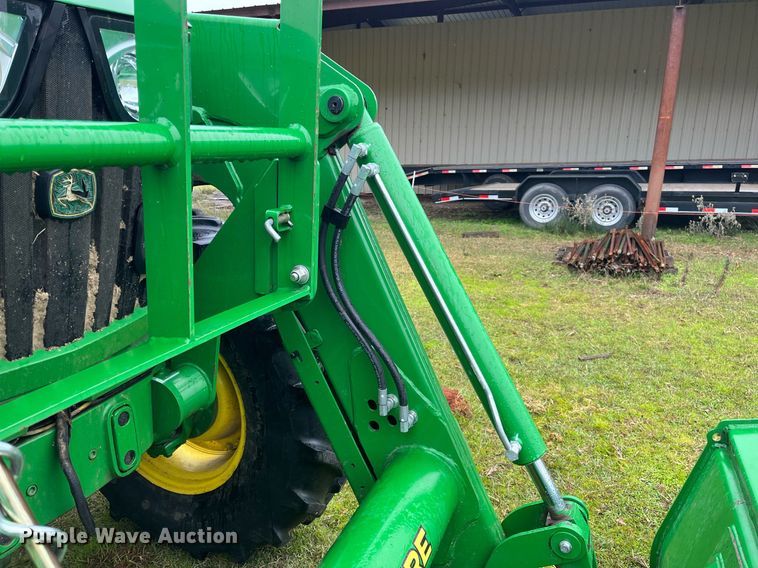 image for item DK0391 2013 John Deere 6125M  MFWD tractor