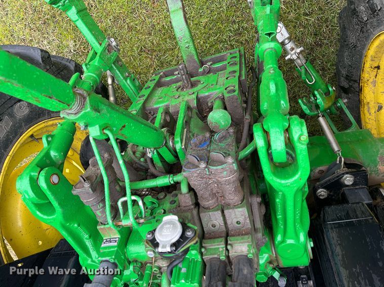 image for item DK0391 2013 John Deere 6125M  MFWD tractor