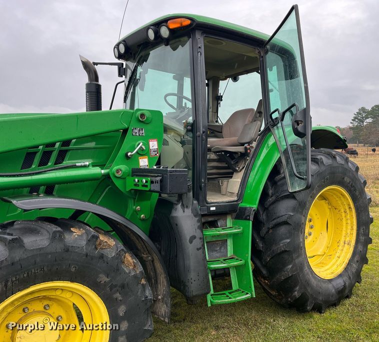 image for item DK0391 2013 John Deere 6125M  MFWD tractor